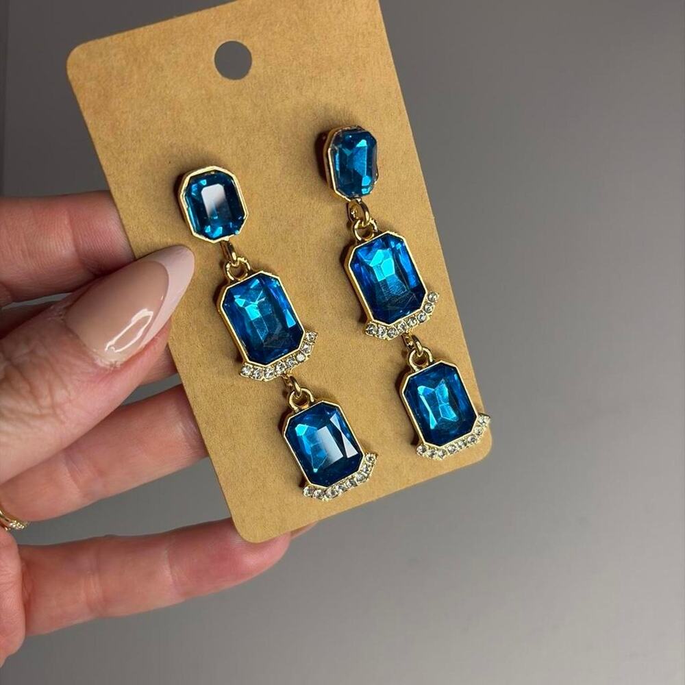Homecoming prom blue gem